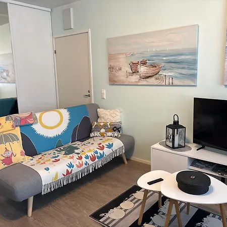 Studio Apartment *