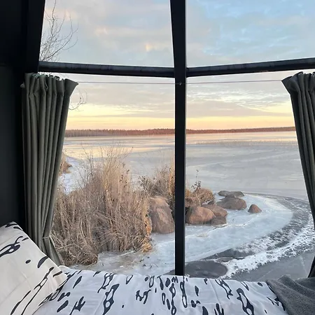 Vikajaervi View Experience Igloos Apartment