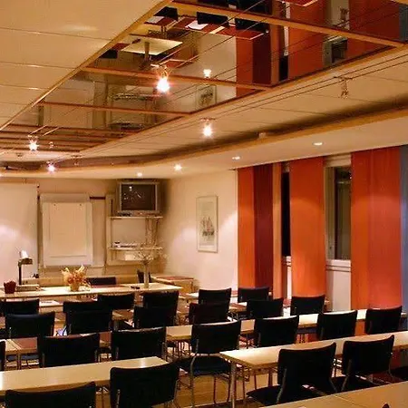 Arctic City Hotel