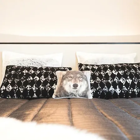 Tuomas' Luxurious Suites, Kitka. Apartment *