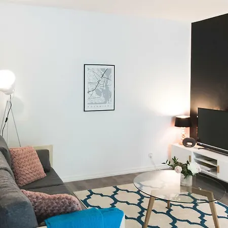 Aurora Apartment *