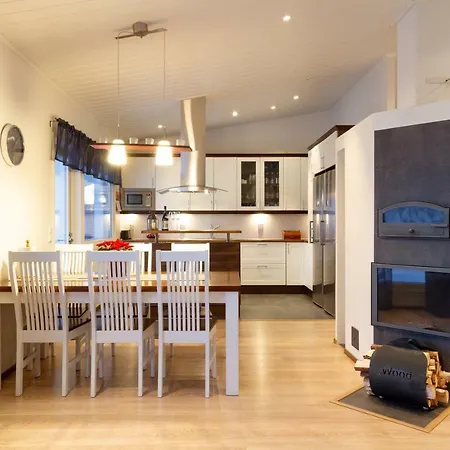 Aurora Villa