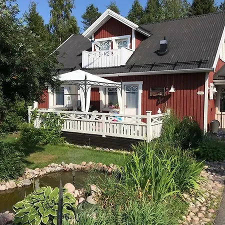 Red House Arctic Circle